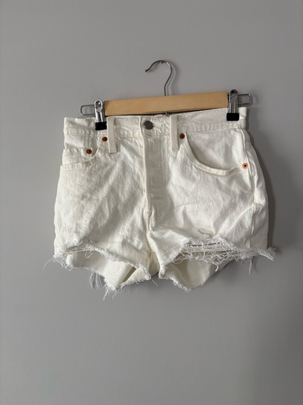 Levi’s 501 Cream White Distressed Frayed Hem Boho Festival Denim Shorts